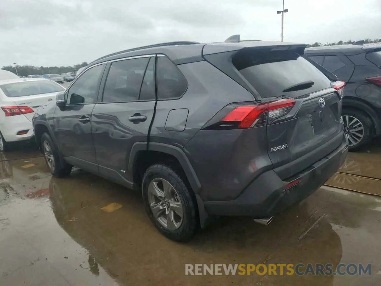 2 Photograph of a damaged car 4T3RWRFV3RU134720 TOYOTA RAV4 2024