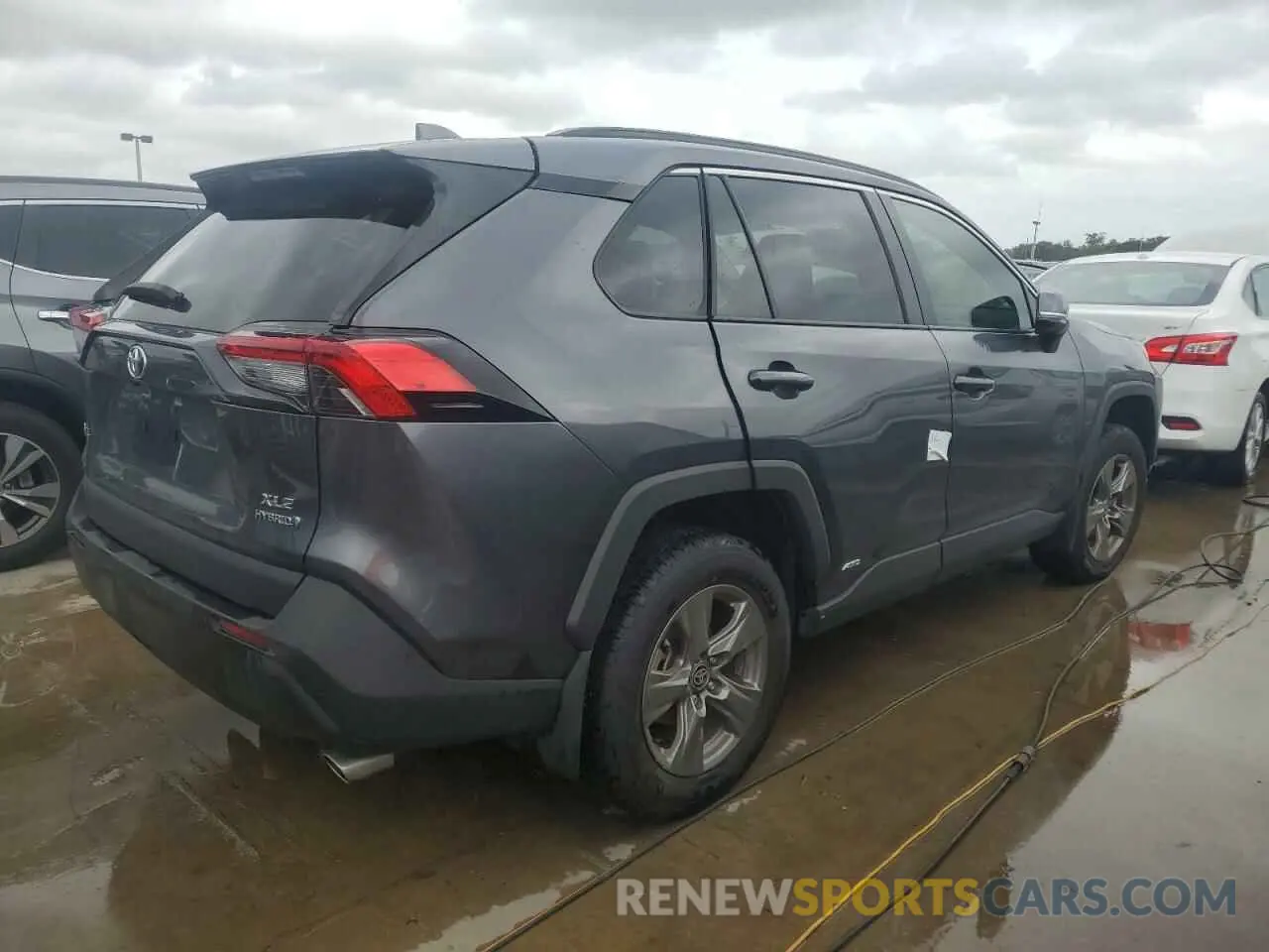 3 Photograph of a damaged car 4T3RWRFV3RU134720 TOYOTA RAV4 2024