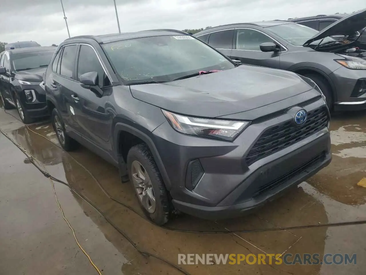 4 Photograph of a damaged car 4T3RWRFV3RU134720 TOYOTA RAV4 2024