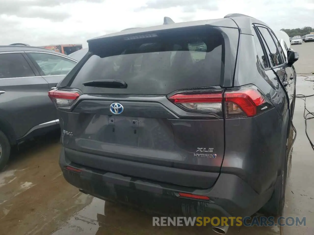 6 Photograph of a damaged car 4T3RWRFV3RU134720 TOYOTA RAV4 2024