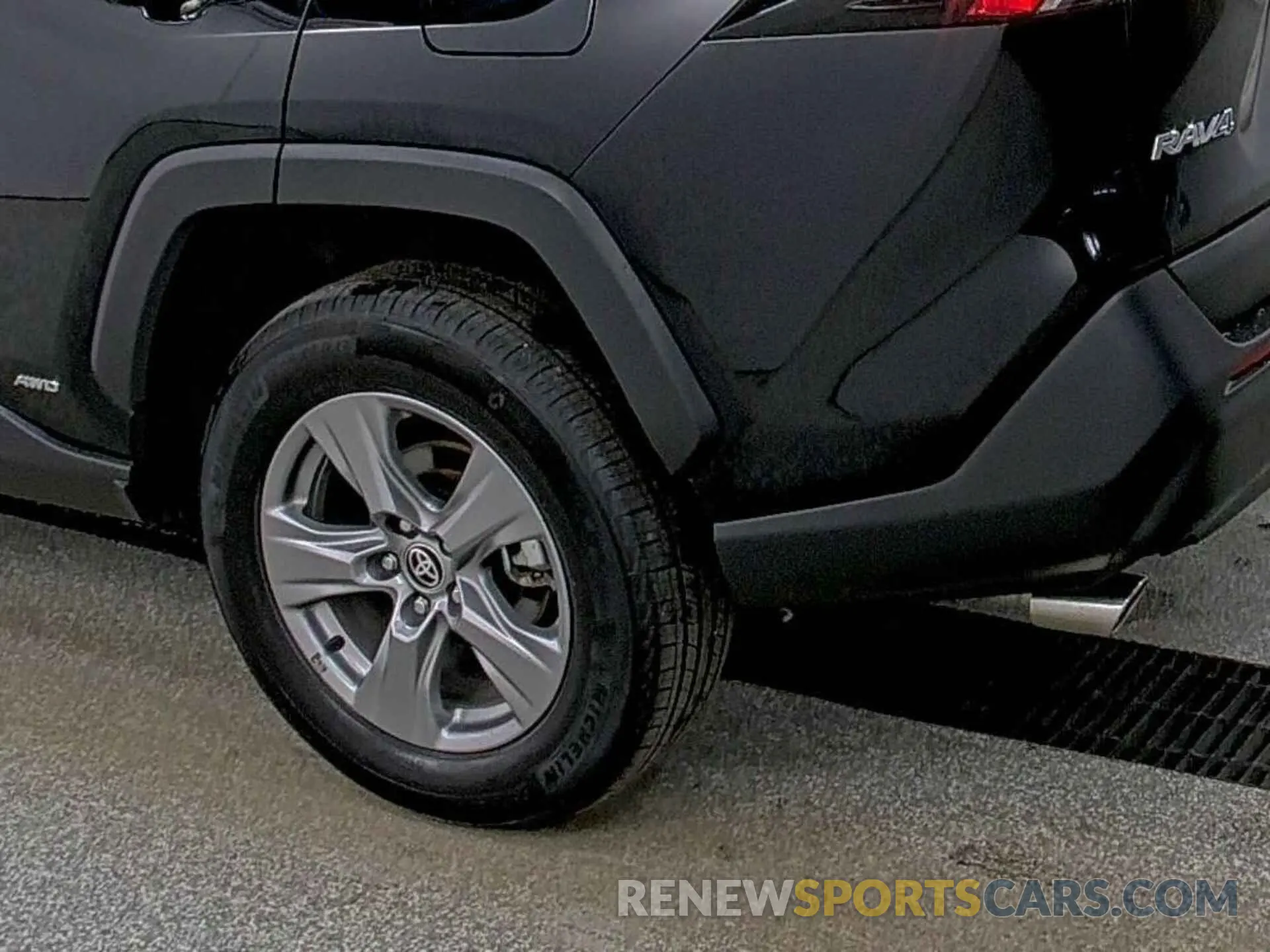 2 Photograph of a damaged car 4T3RWRFV3RU149623 TOYOTA RAV4 2024