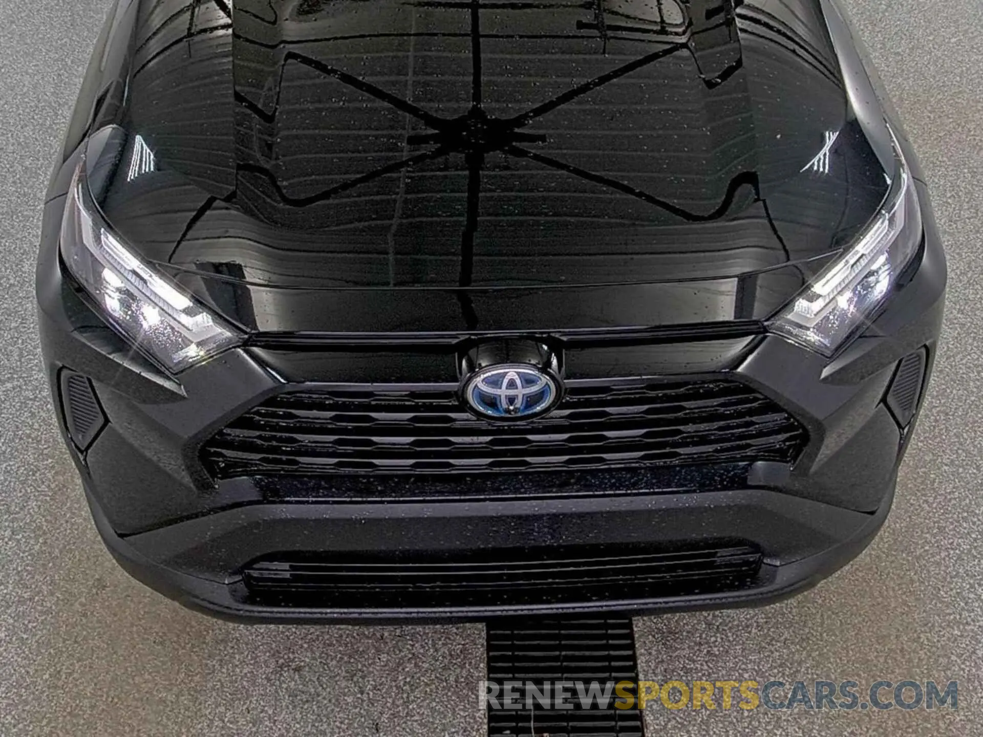 30 Photograph of a damaged car 4T3RWRFV3RU149623 TOYOTA RAV4 2024