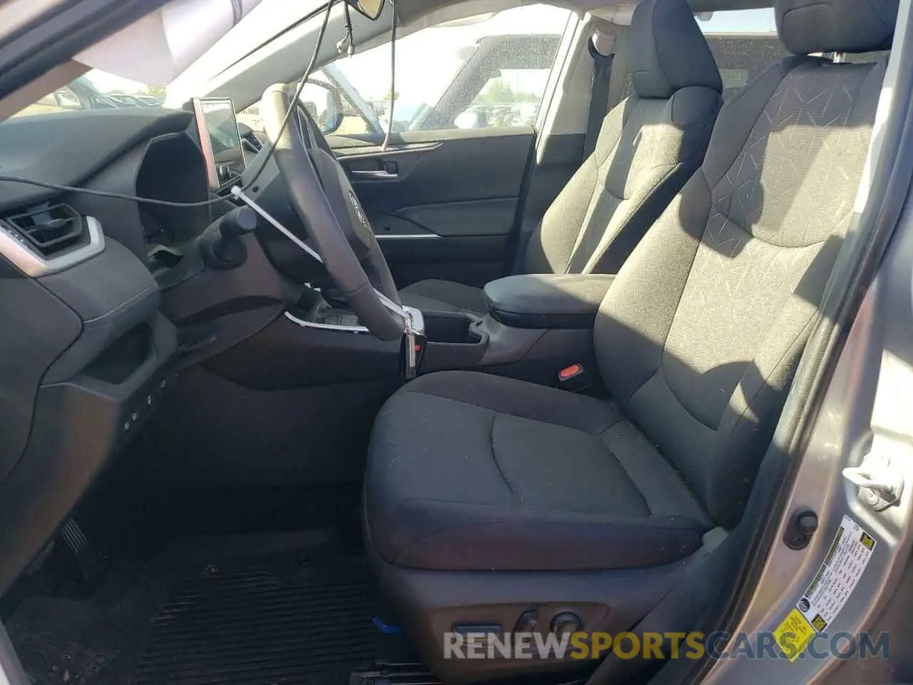 7 Photograph of a damaged car 4T3RWRFV4RU135620 TOYOTA RAV4 2024