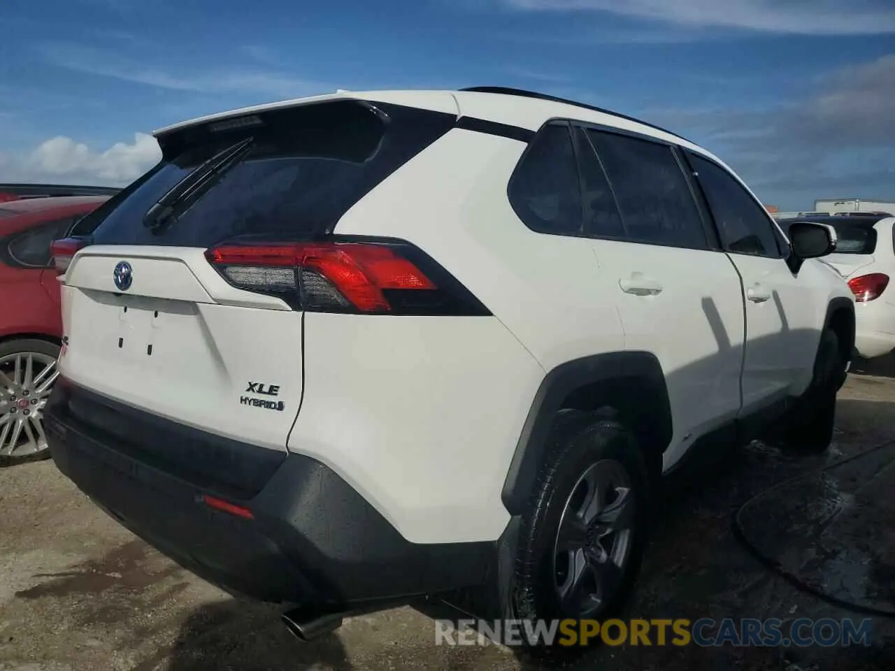 3 Photograph of a damaged car 4T3RWRFV4RU154829 TOYOTA RAV4 2024