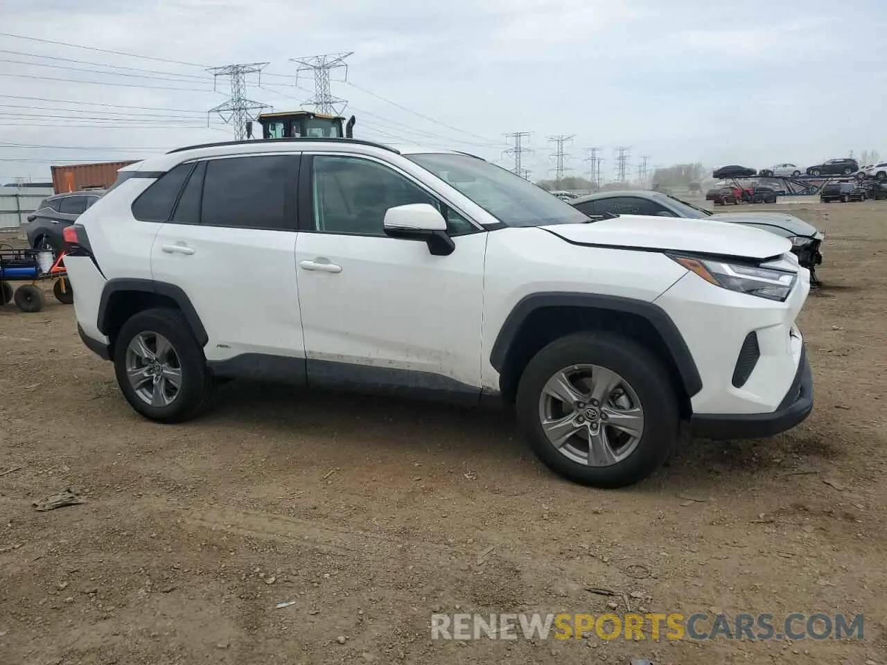 4 Photograph of a damaged car 4T3RWRFV5RU111004 TOYOTA RAV4 2024