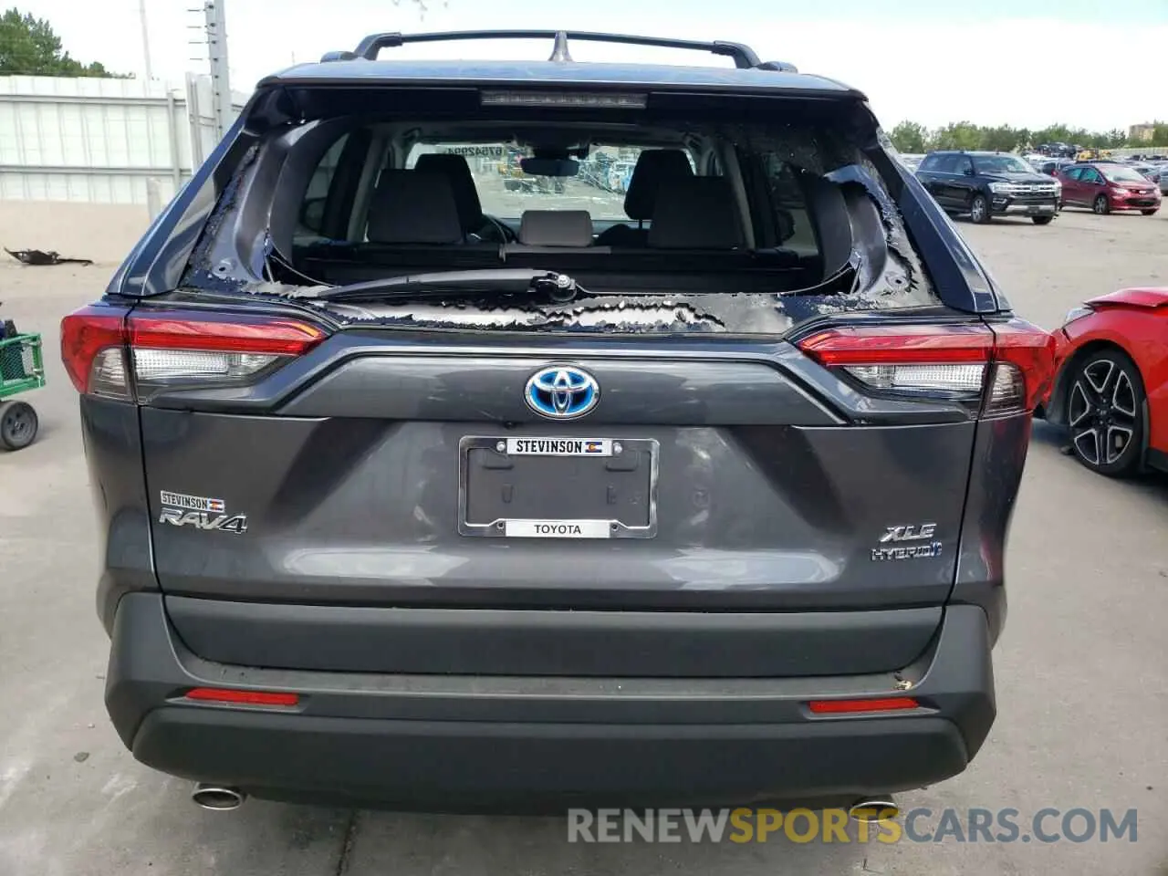 6 Photograph of a damaged car 4T3RWRFV5RU126781 TOYOTA RAV4 2024