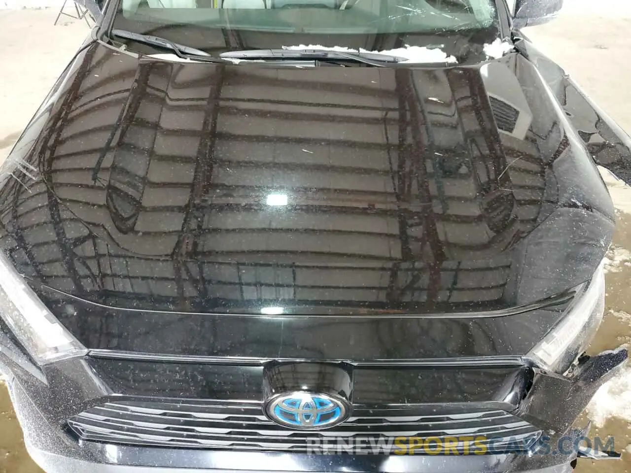 11 Photograph of a damaged car 4T3RWRFV5RU136890 TOYOTA RAV4 2024