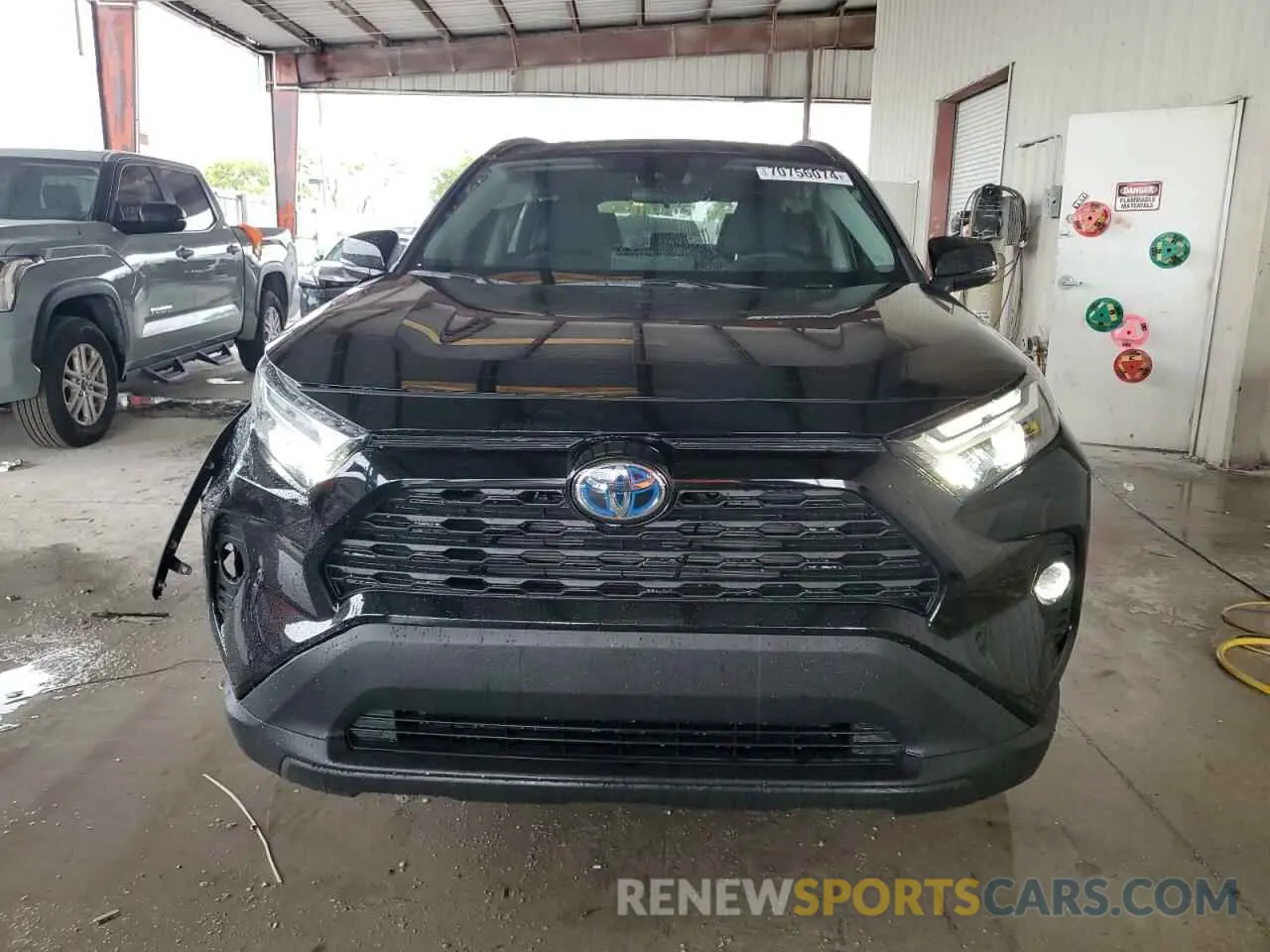 5 Photograph of a damaged car 4T3RWRFV5RU155505 TOYOTA RAV4 2024