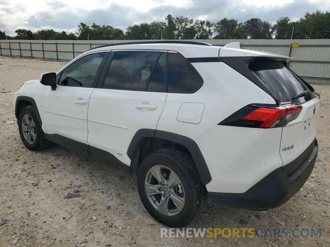 2 Photograph of a damaged car 4T3RWRFV7RU121307 TOYOTA RAV4 2024