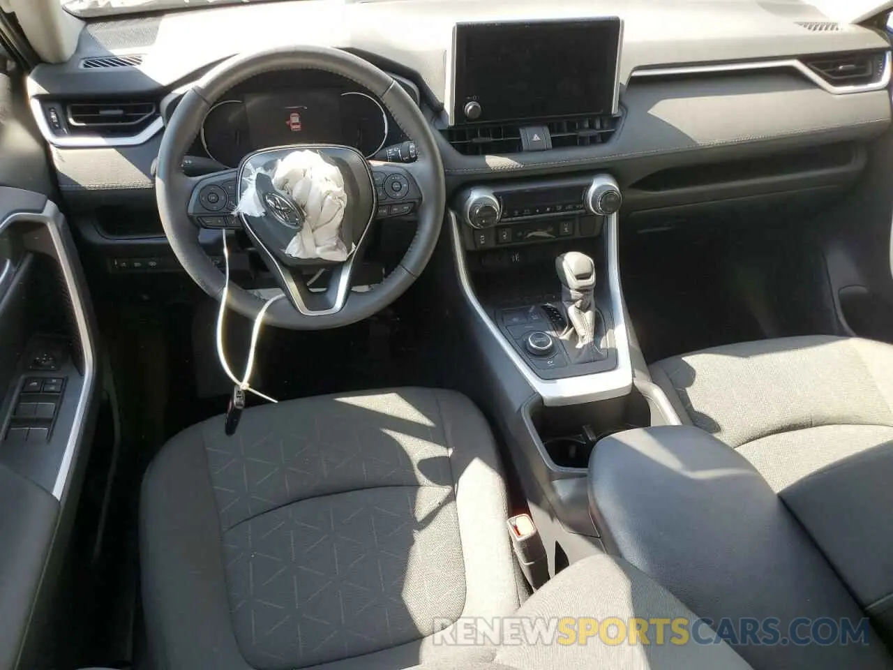 8 Photograph of a damaged car 4T3RWRFV7RU123770 TOYOTA RAV4 2024