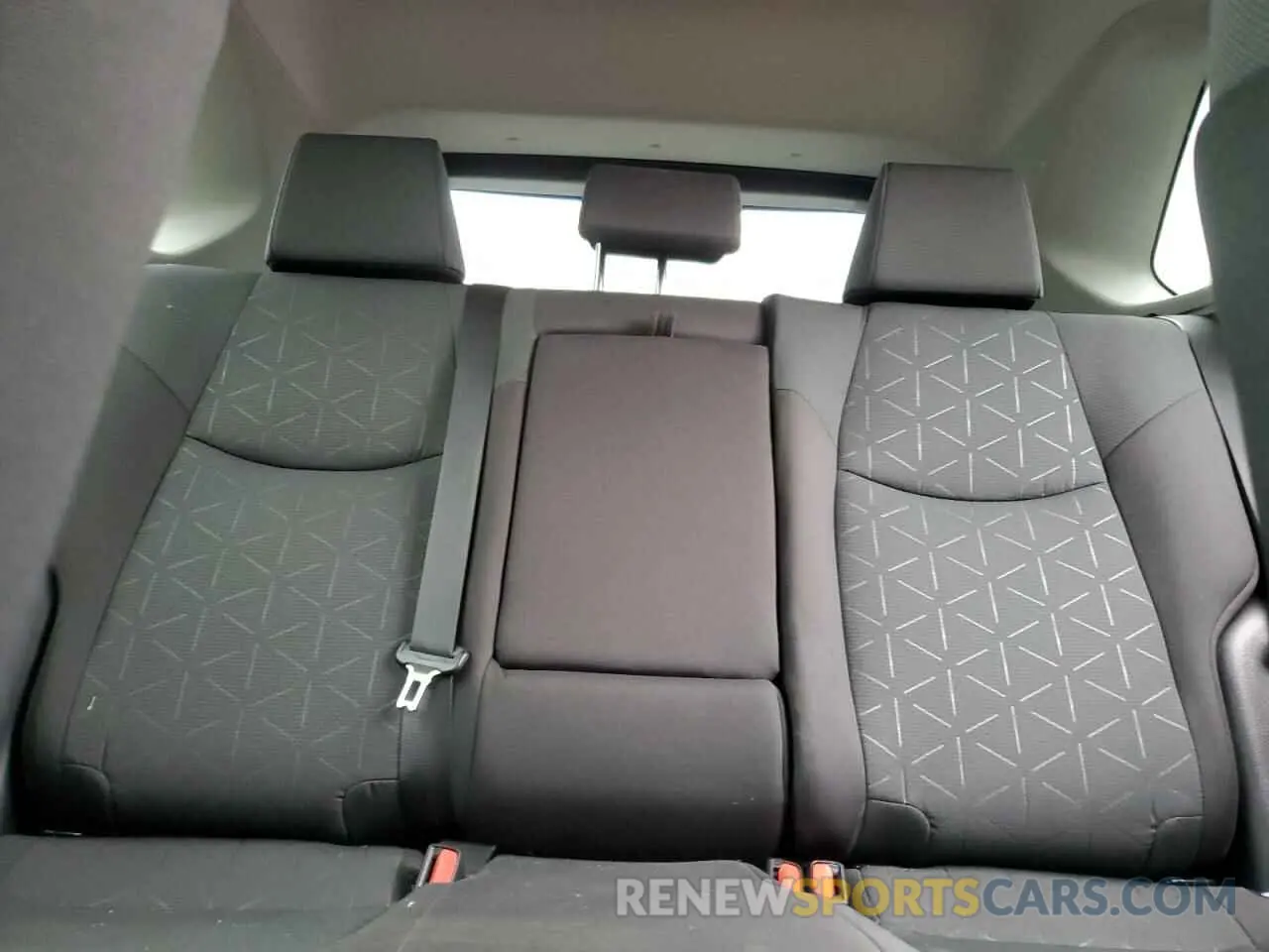 10 Photograph of a damaged car 4T3RWRFV8RU122157 TOYOTA RAV4 2024