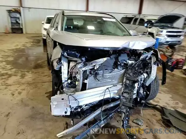14 Photograph of a damaged car 4T3RWRFV8RU157670 TOYOTA RAV4 2024