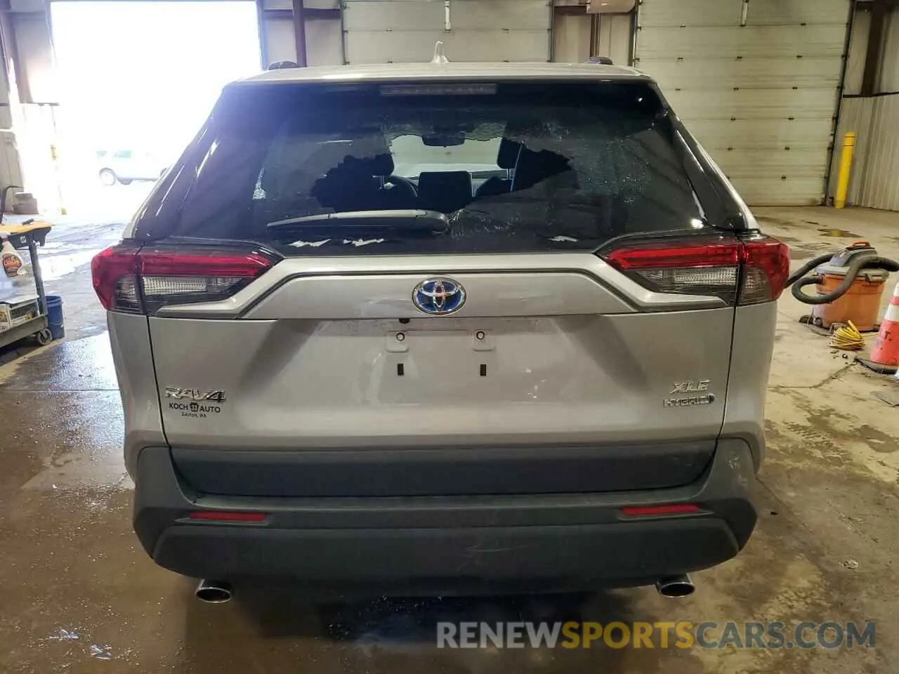 6 Photograph of a damaged car 4T3RWRFV8RU157670 TOYOTA RAV4 2024