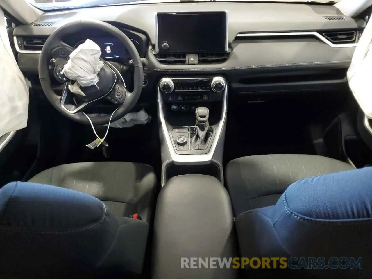 8 Photograph of a damaged car 4T3RWRFV8RU157670 TOYOTA RAV4 2024