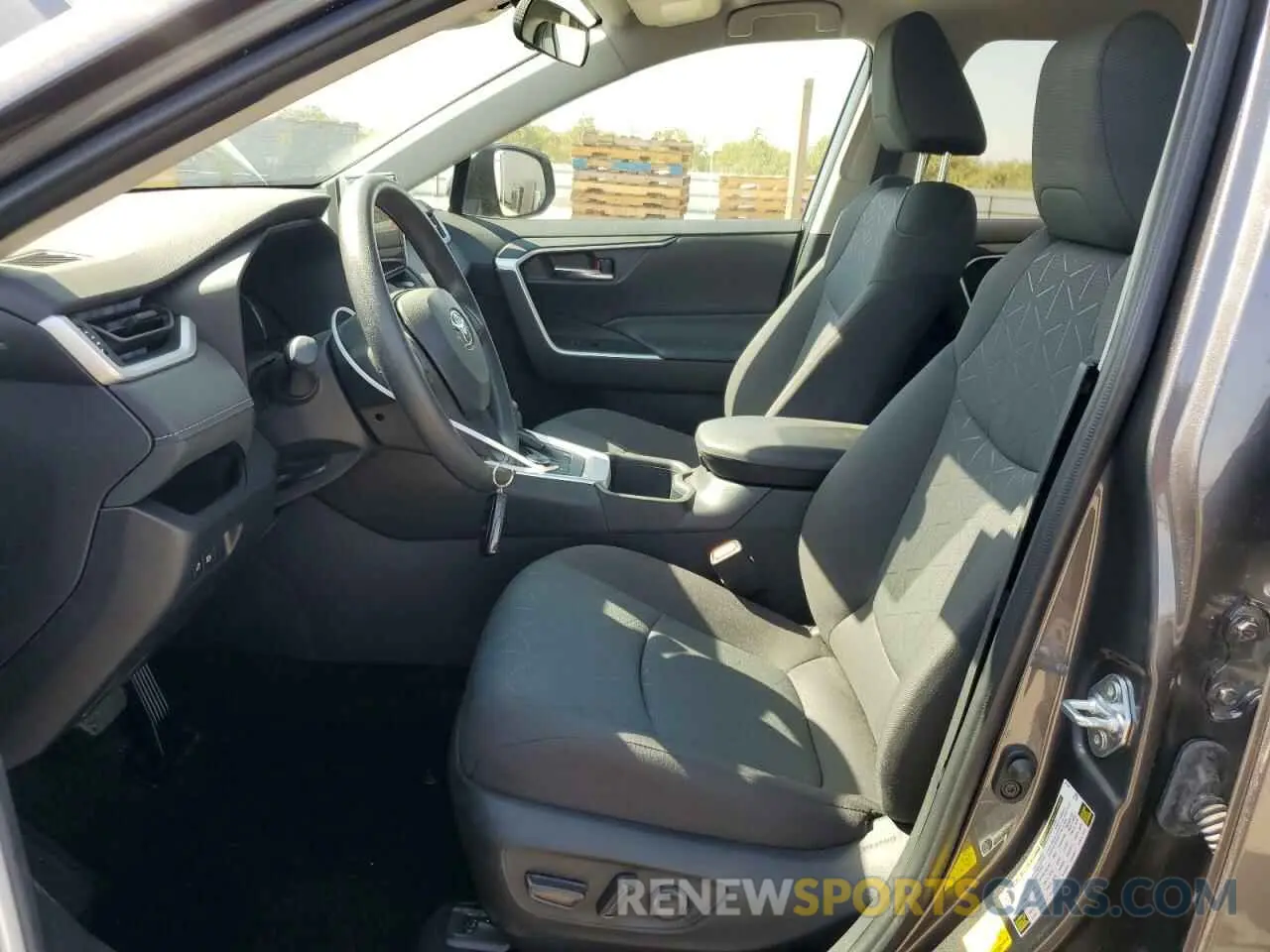 7 Photograph of a damaged car 4T3RWRFV9RU143616 TOYOTA RAV4 2024