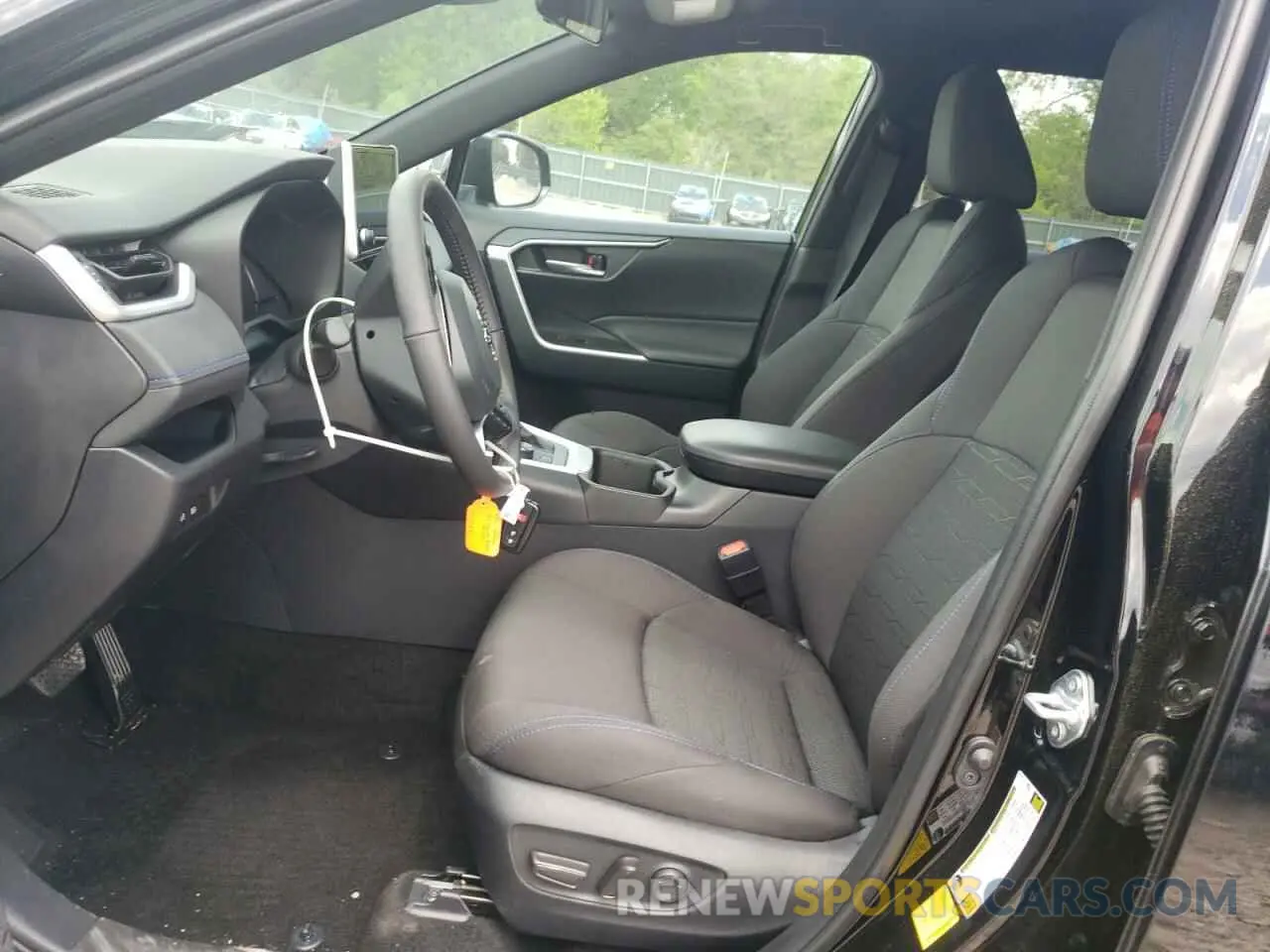 7 Photograph of a damaged car 4T3T6RFV5RU170060 TOYOTA RAV4 2024