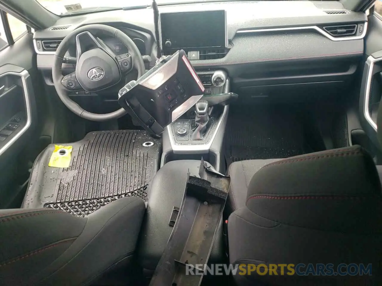 8 Photograph of a damaged car JTMAB3FV0RD178130 TOYOTA RAV4 2024