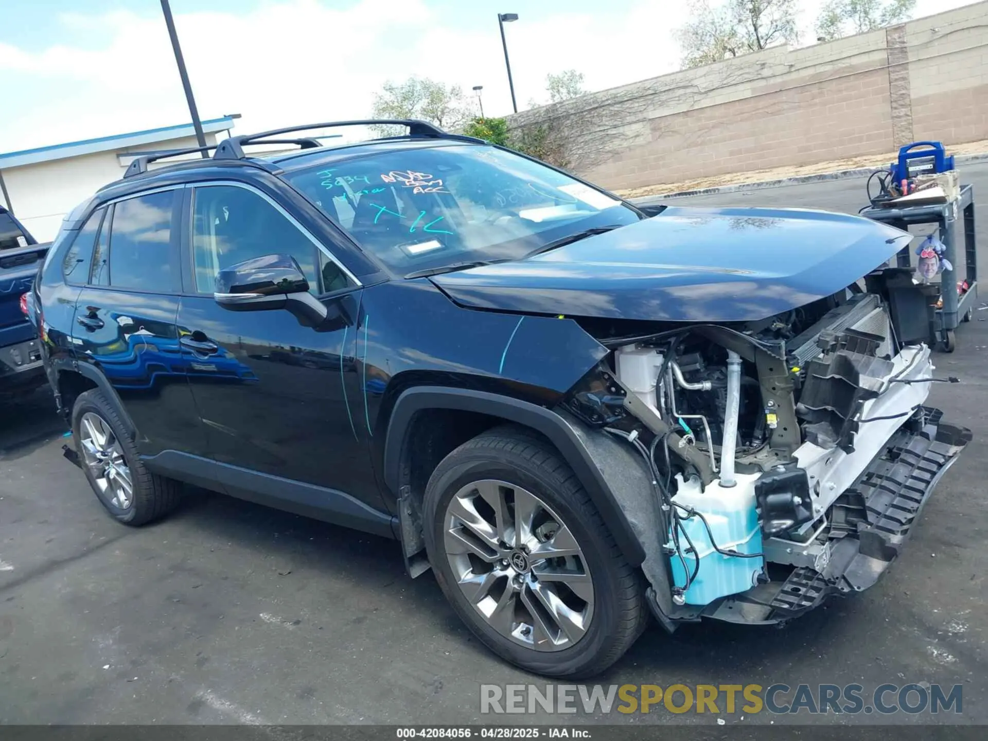 14 Photograph of a damaged car JTMC1RFV0RJ027160 TOYOTA RAV4 2024