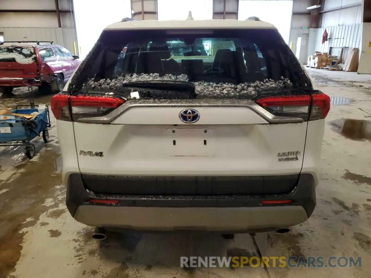 6 Photograph of a damaged car JTMD6RFV0RD553910 TOYOTA RAV4 2024
