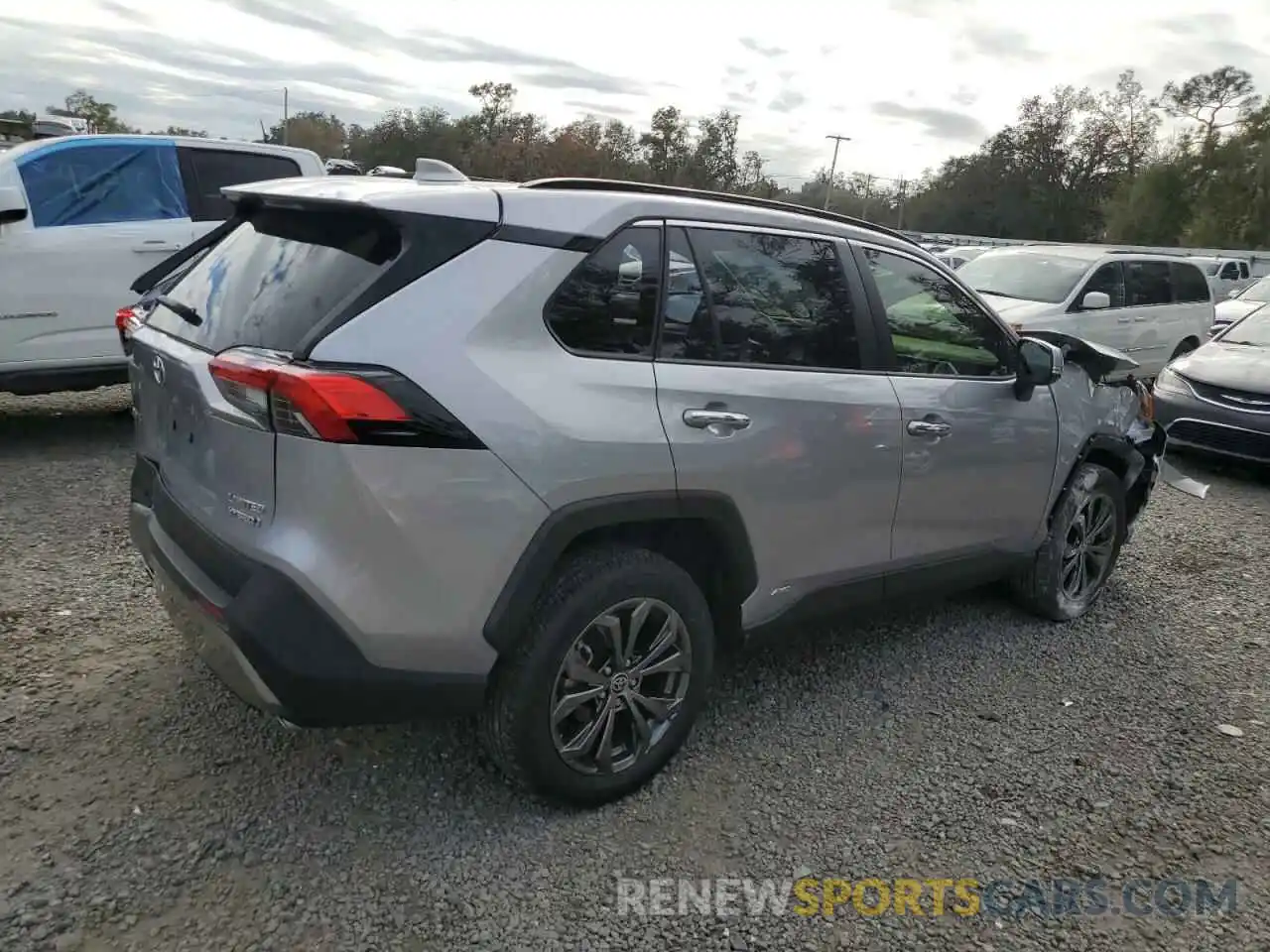 3 Photograph of a damaged car JTMD6RFV4RD128500 TOYOTA RAV4 2024