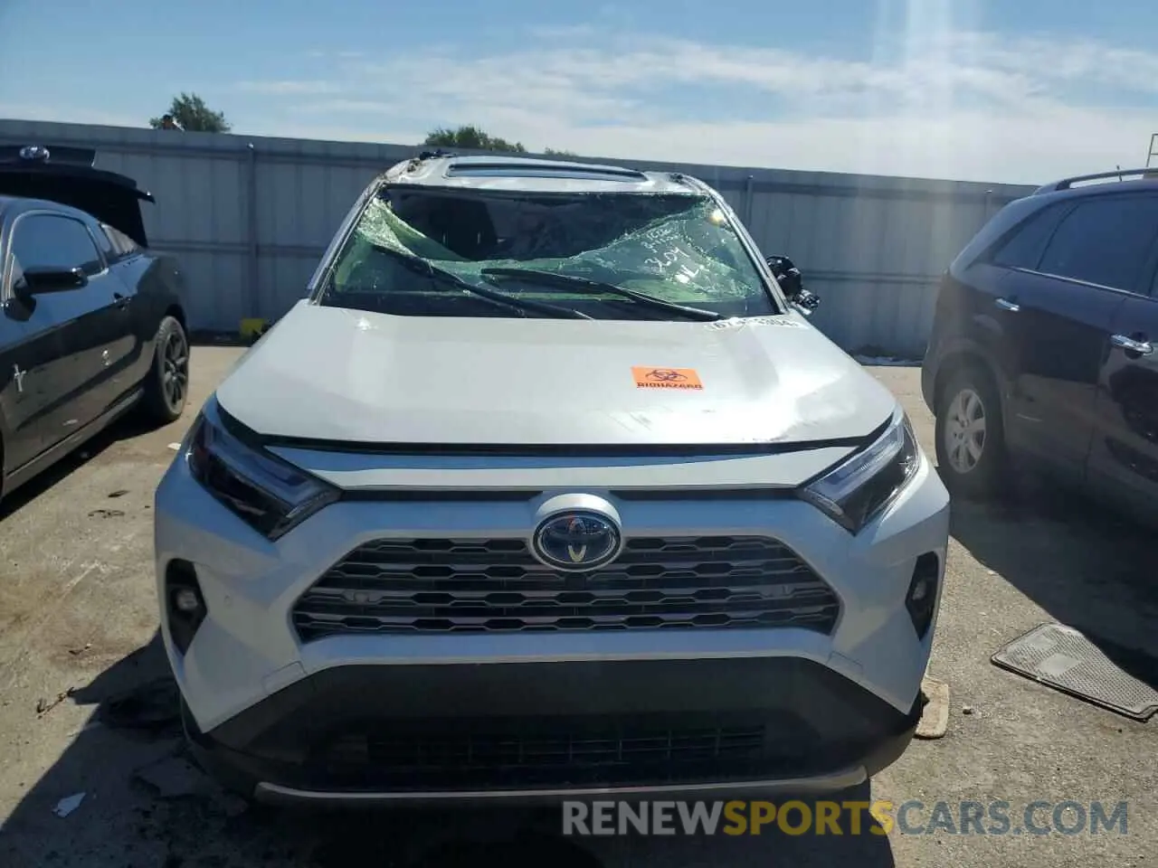 5 Photograph of a damaged car JTMD6RFV5RJ043604 TOYOTA RAV4 2024