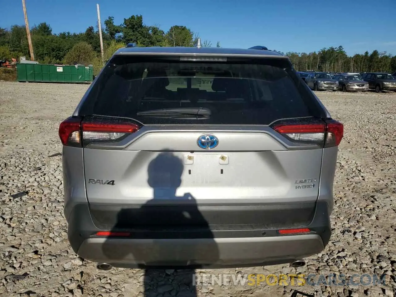6 Photograph of a damaged car JTMD6RFV6RD125730 TOYOTA RAV4 2024
