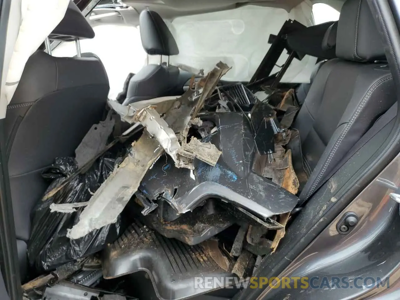 11 Photograph of a damaged car JTMD6RFV7RD146599 TOYOTA RAV4 2024