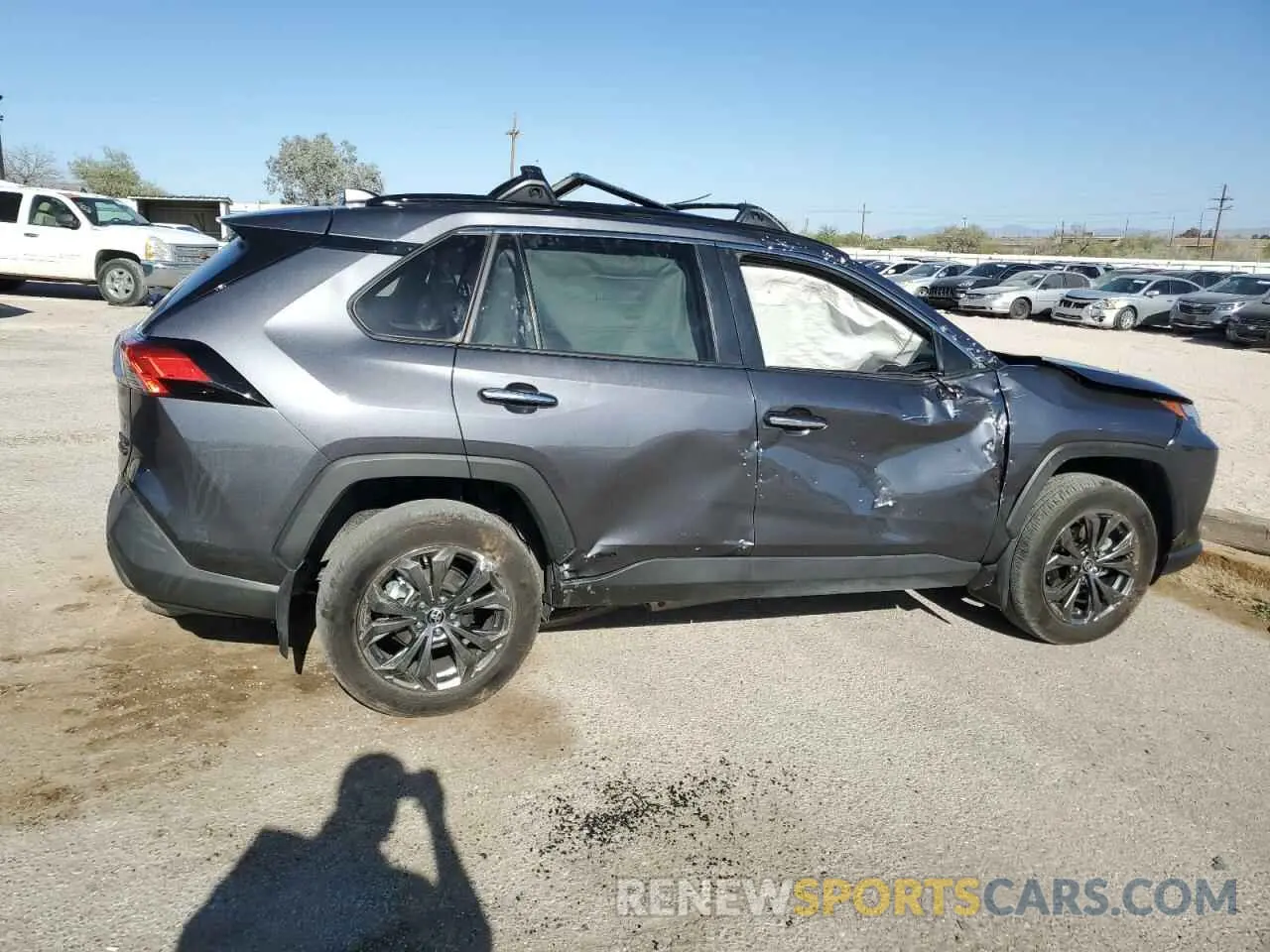 3 Photograph of a damaged car JTMD6RFV8RD144473 TOYOTA RAV4 2024