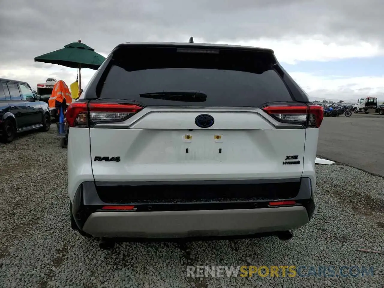 6 Photograph of a damaged car JTME6RFV4RJ060365 TOYOTA RAV4 2024