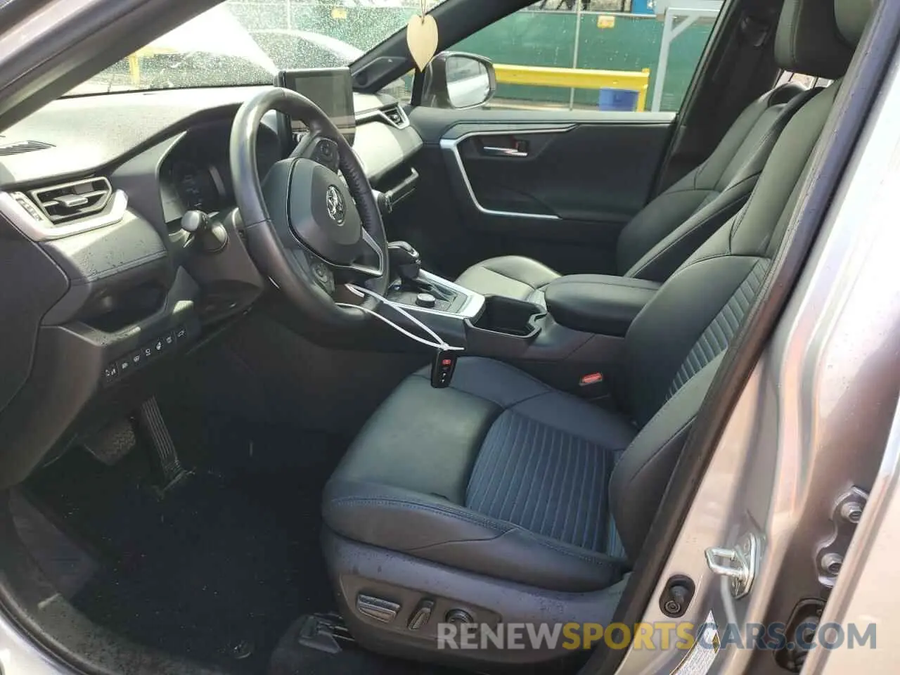 7 Photograph of a damaged car JTME6RFV6RD557027 TOYOTA RAV4 2024