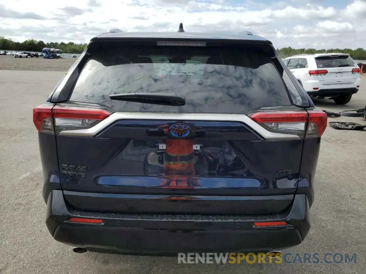 6 Photograph of a damaged car JTMFB3FV0RD207938 TOYOTA RAV4 2024