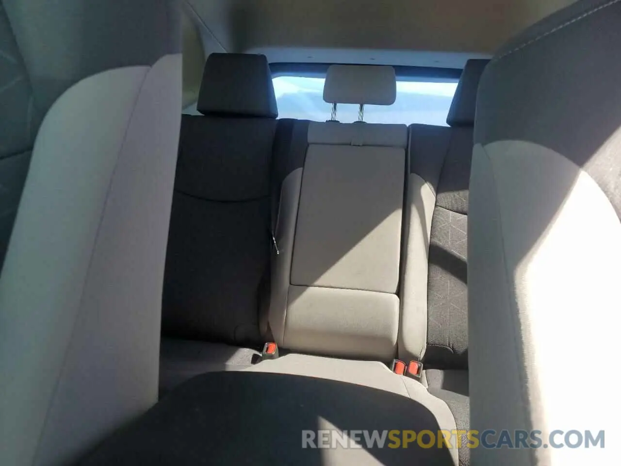 10 Photograph of a damaged car JTMRWRFV0RD241527 TOYOTA RAV4 2024
