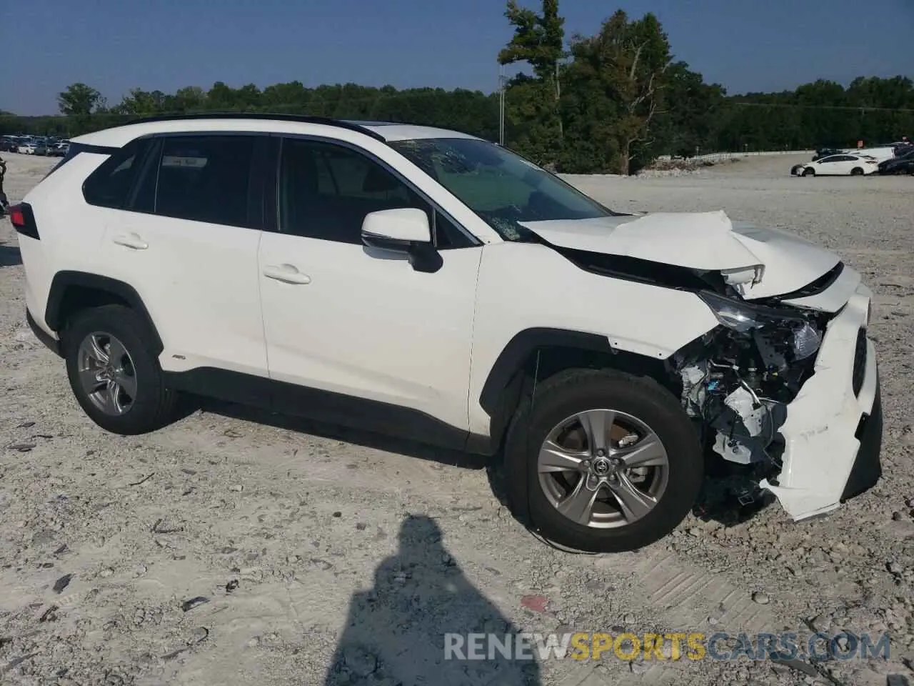4 Photograph of a damaged car JTMRWRFV9RD248041 TOYOTA RAV4 2024