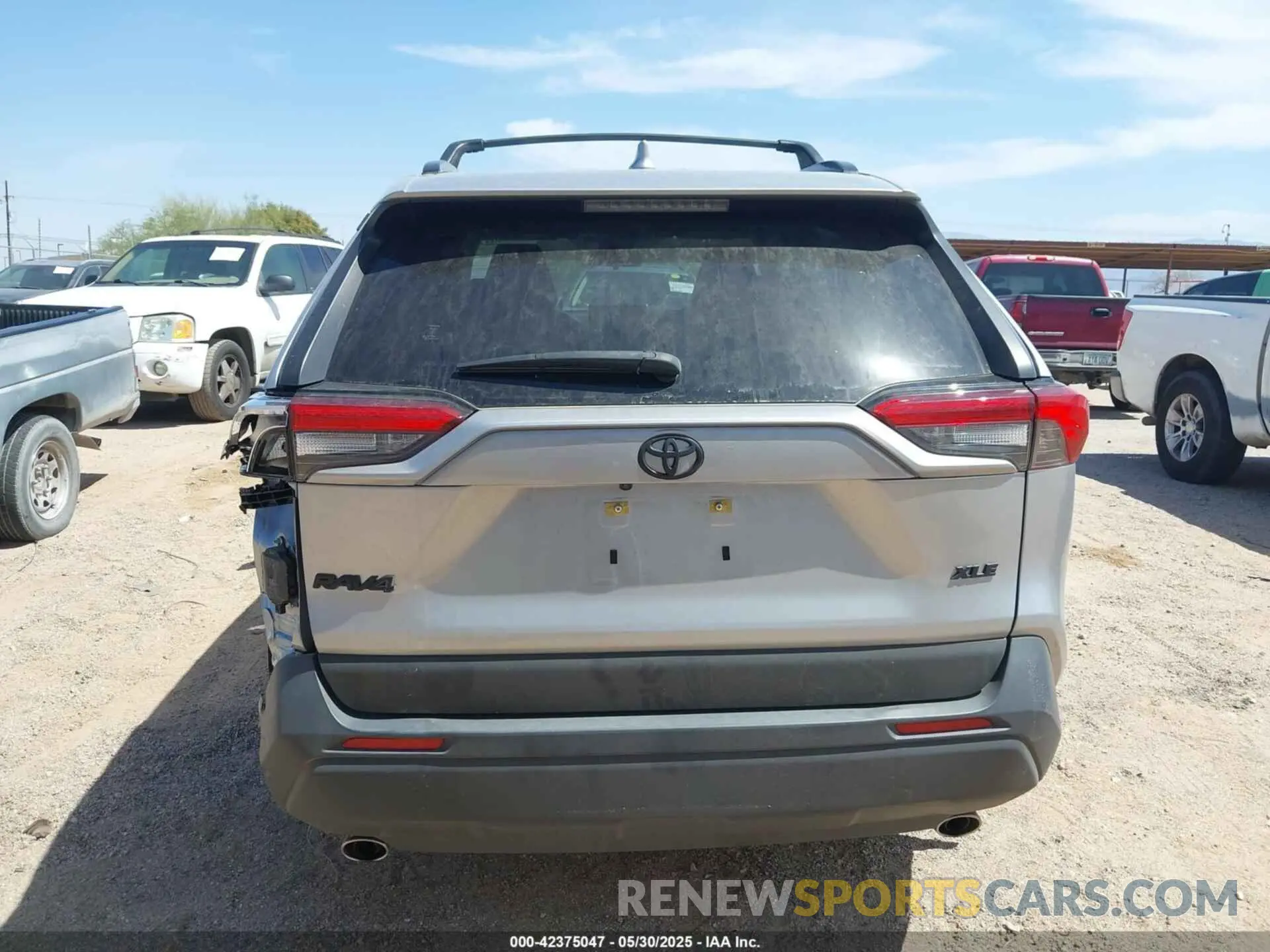 16 Photograph of a damaged car JTMW1RFV6RJ027774 TOYOTA RAV4 2024
