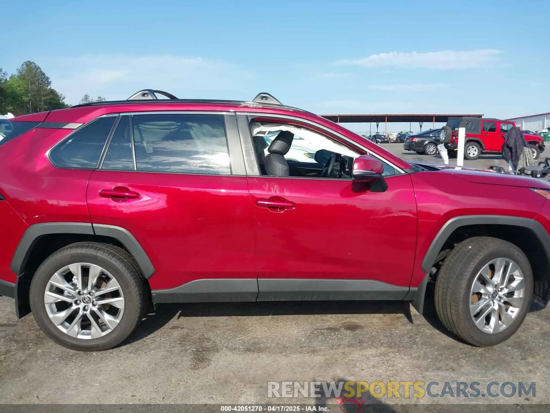 13 Photograph of a damaged car 2T3A1RFV1SW509912 TOYOTA RAV4 2025