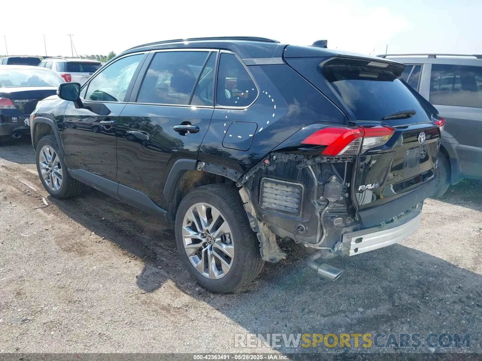 3 Photograph of a damaged car 2T3A1RFV1SW517279 TOYOTA RAV4 2025