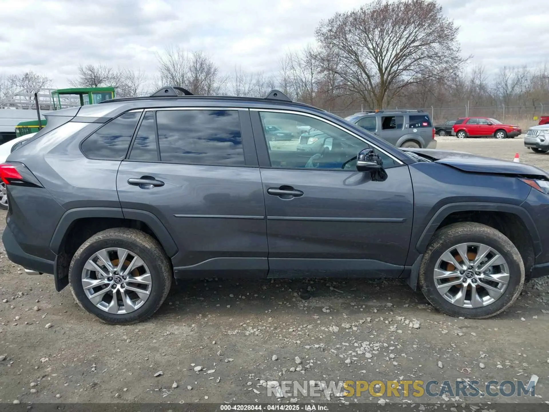 13 Photograph of a damaged car 2T3A1RFV2SC494497 TOYOTA RAV4 2025