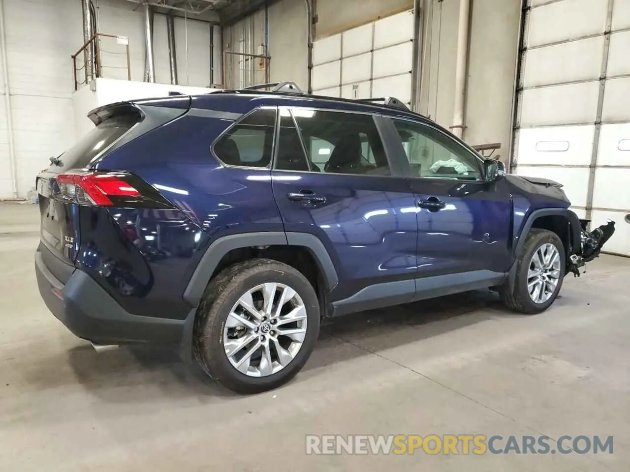 3 Photograph of a damaged car 2T3A1RFV3SW520863 TOYOTA RAV4 2025