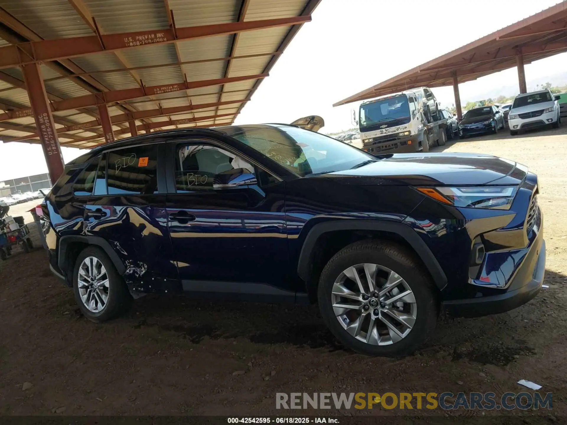 18 Photograph of a damaged car 2T3A1RFV5SW537633 TOYOTA RAV4 2025
