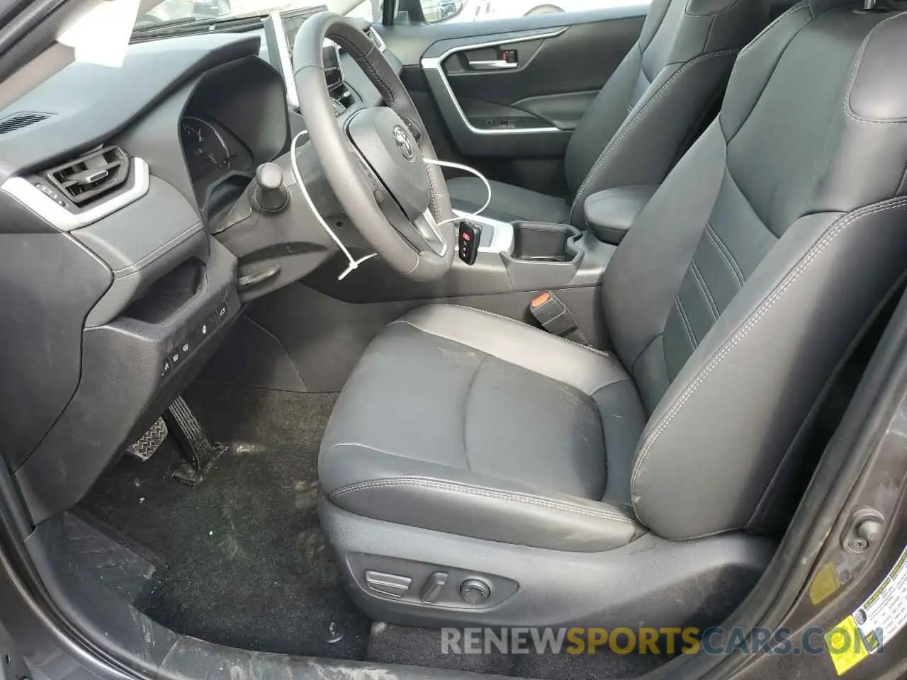 7 Photograph of a damaged car 2T3A1RFV6SC506604 TOYOTA RAV4 2025