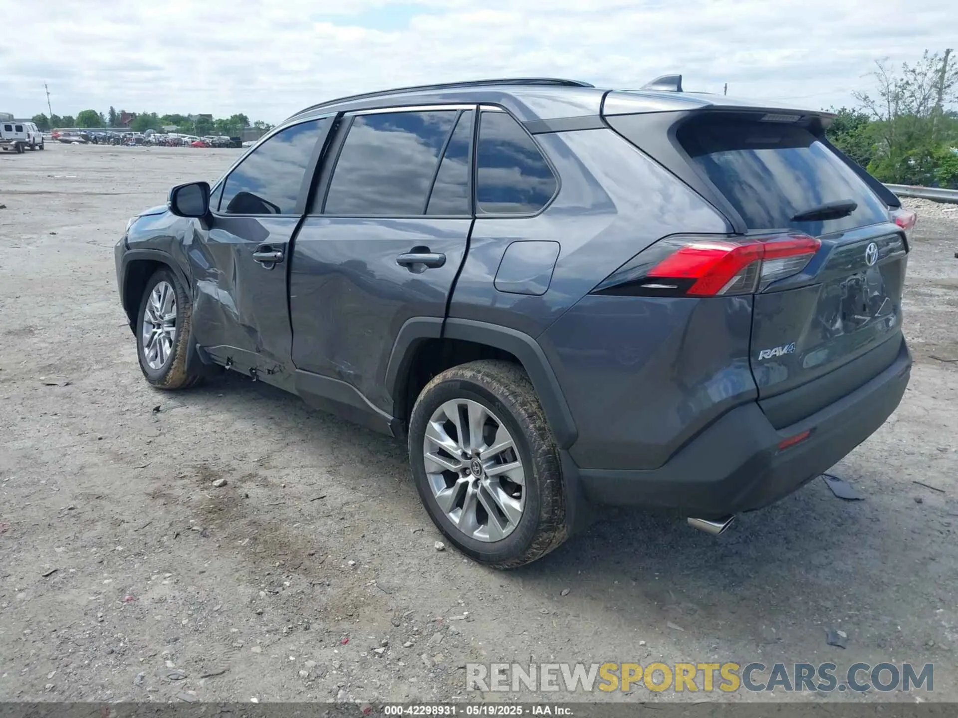 3 Photograph of a damaged car 2T3A1RFVXSC509876 TOYOTA RAV4 2025