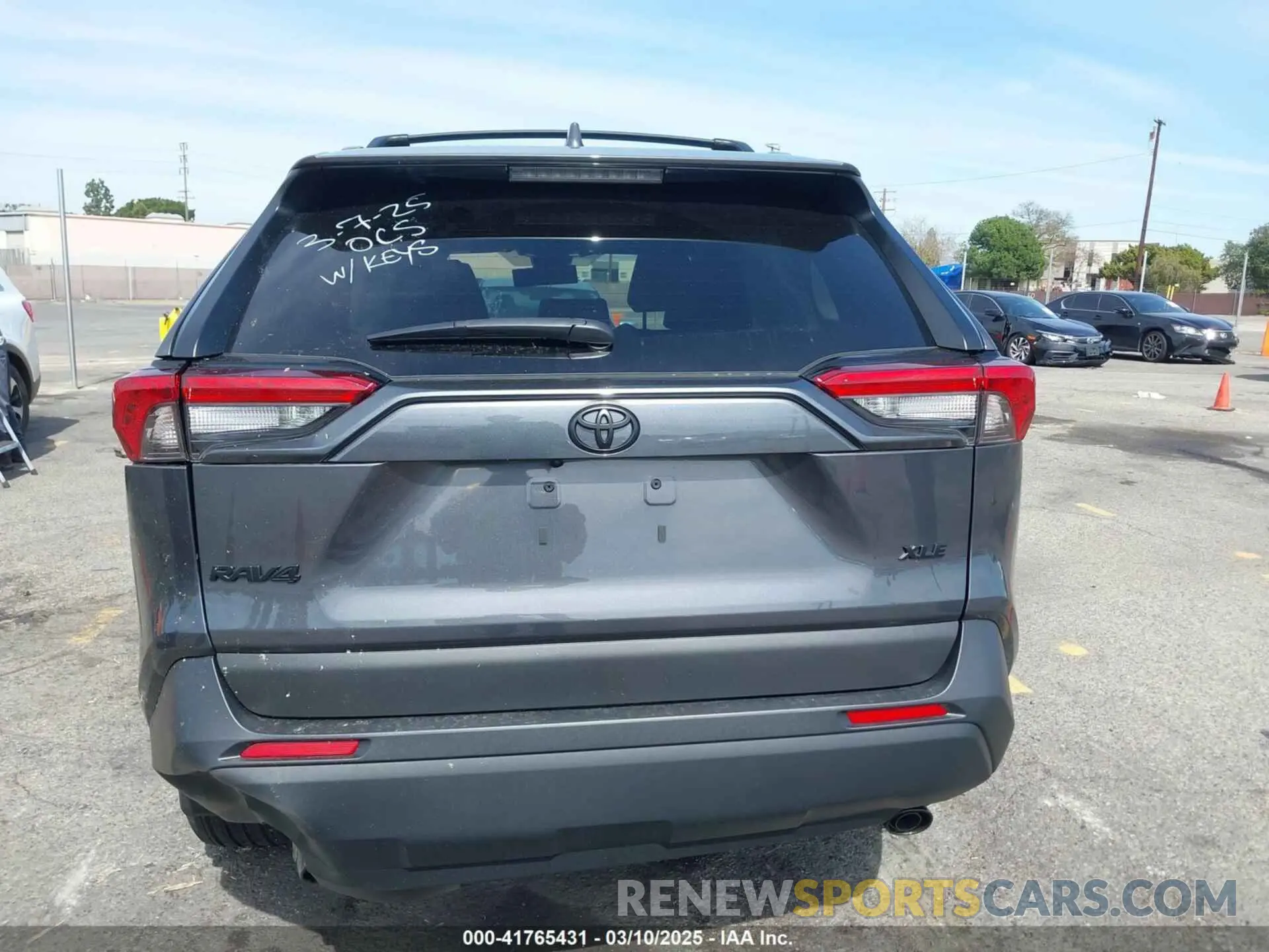 16 Photograph of a damaged car 2T3C1RFV0SW380344 TOYOTA RAV4 2025