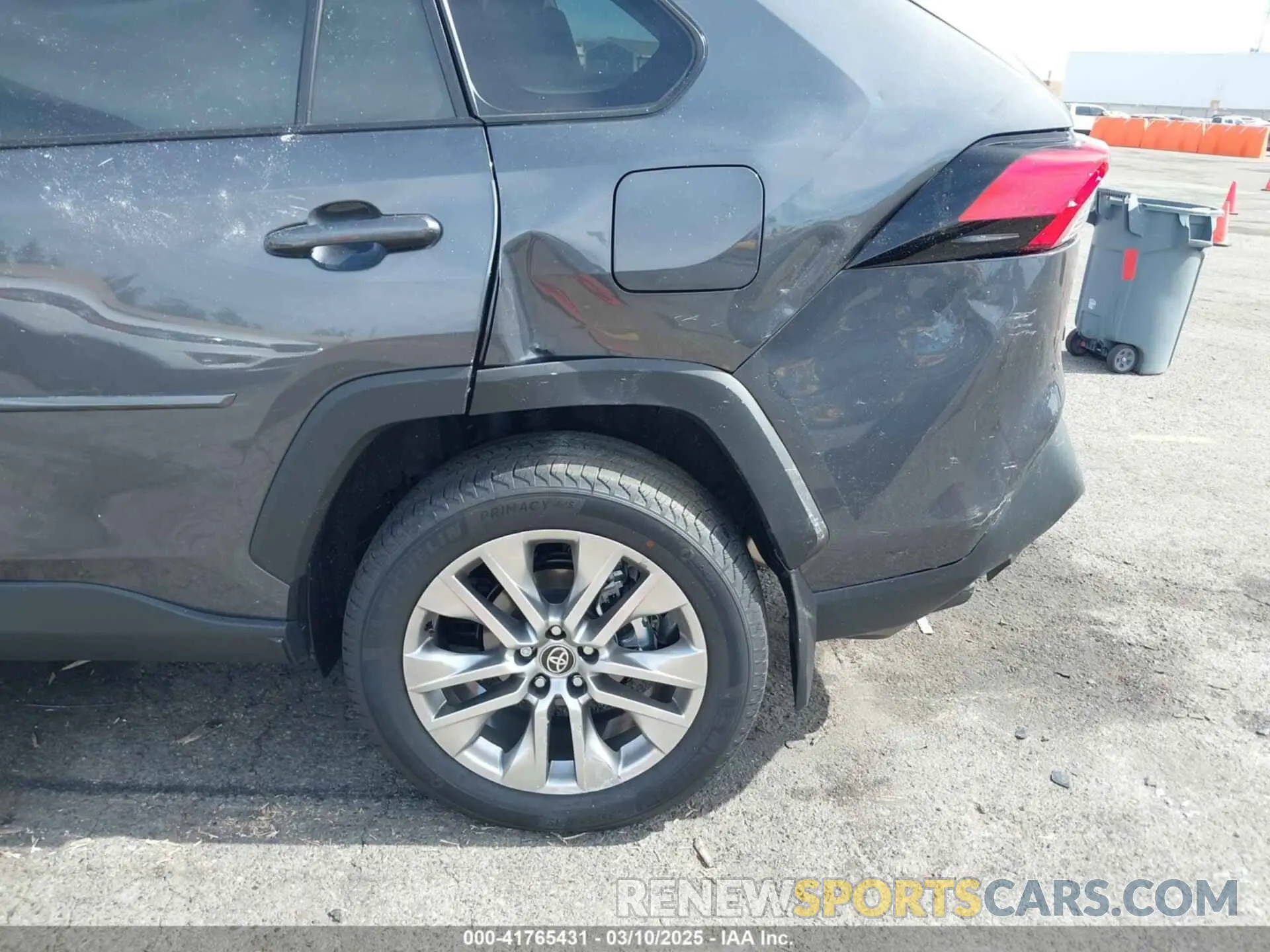 17 Photograph of a damaged car 2T3C1RFV0SW380344 TOYOTA RAV4 2025