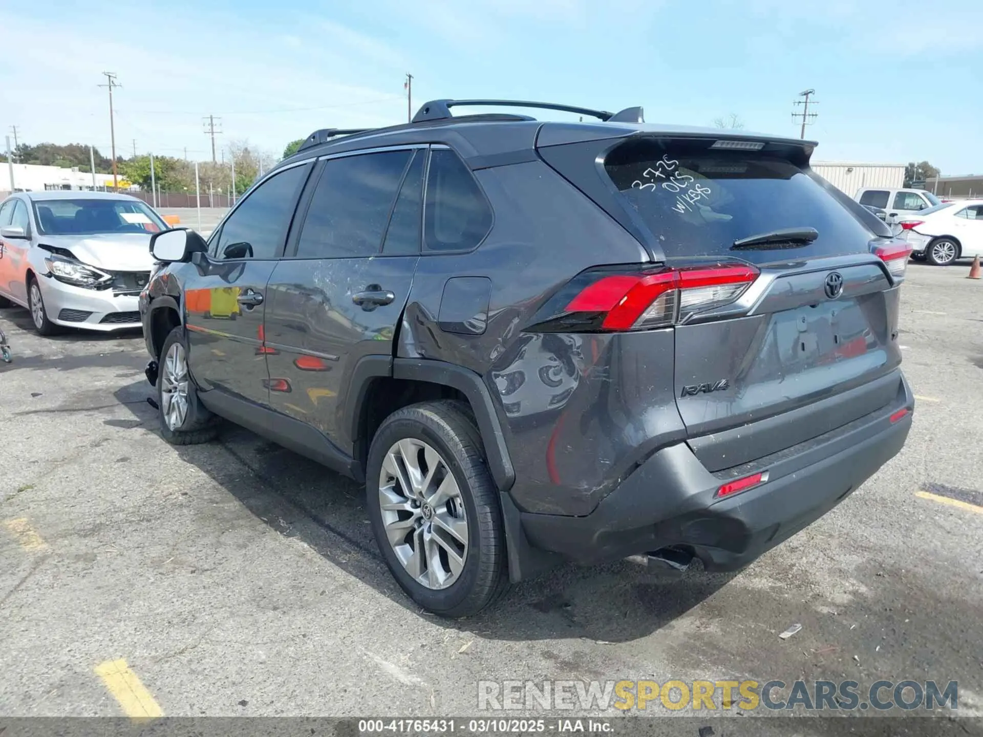 3 Photograph of a damaged car 2T3C1RFV0SW380344 TOYOTA RAV4 2025