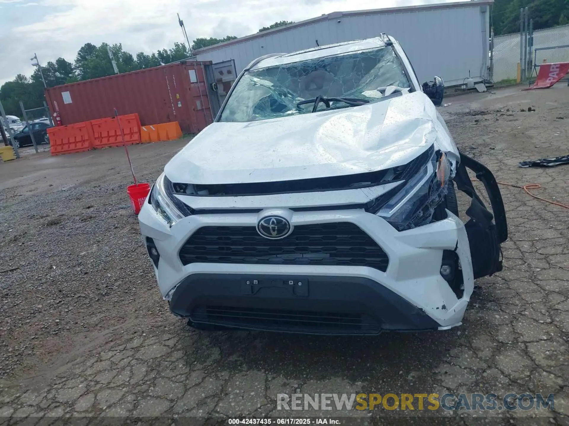 13 Photograph of a damaged car 2T3C1RFV1SW386749 TOYOTA RAV4 2025