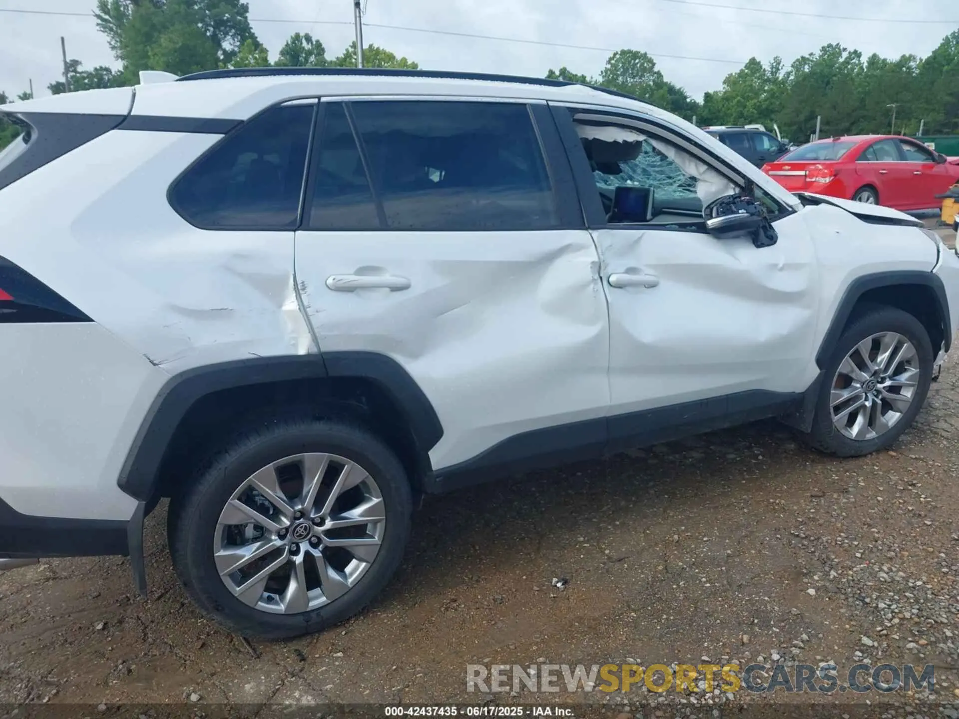 20 Photograph of a damaged car 2T3C1RFV1SW386749 TOYOTA RAV4 2025