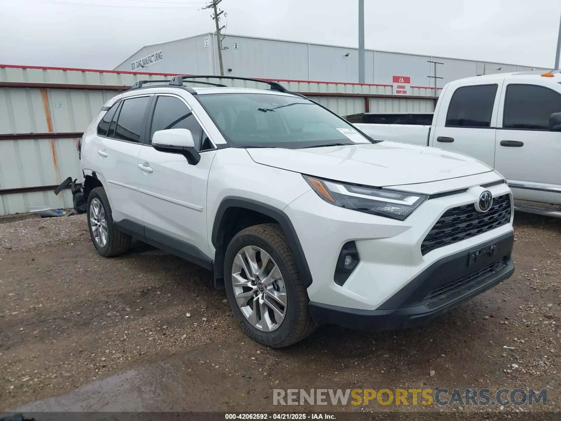 1 Photograph of a damaged car 2T3C1RFV5SW369078 TOYOTA RAV4 2025