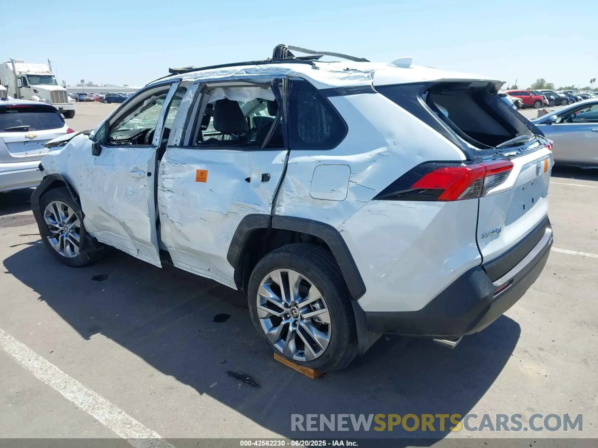 3 Photograph of a damaged car 2T3C1RFV8SW386490 TOYOTA RAV4 2025