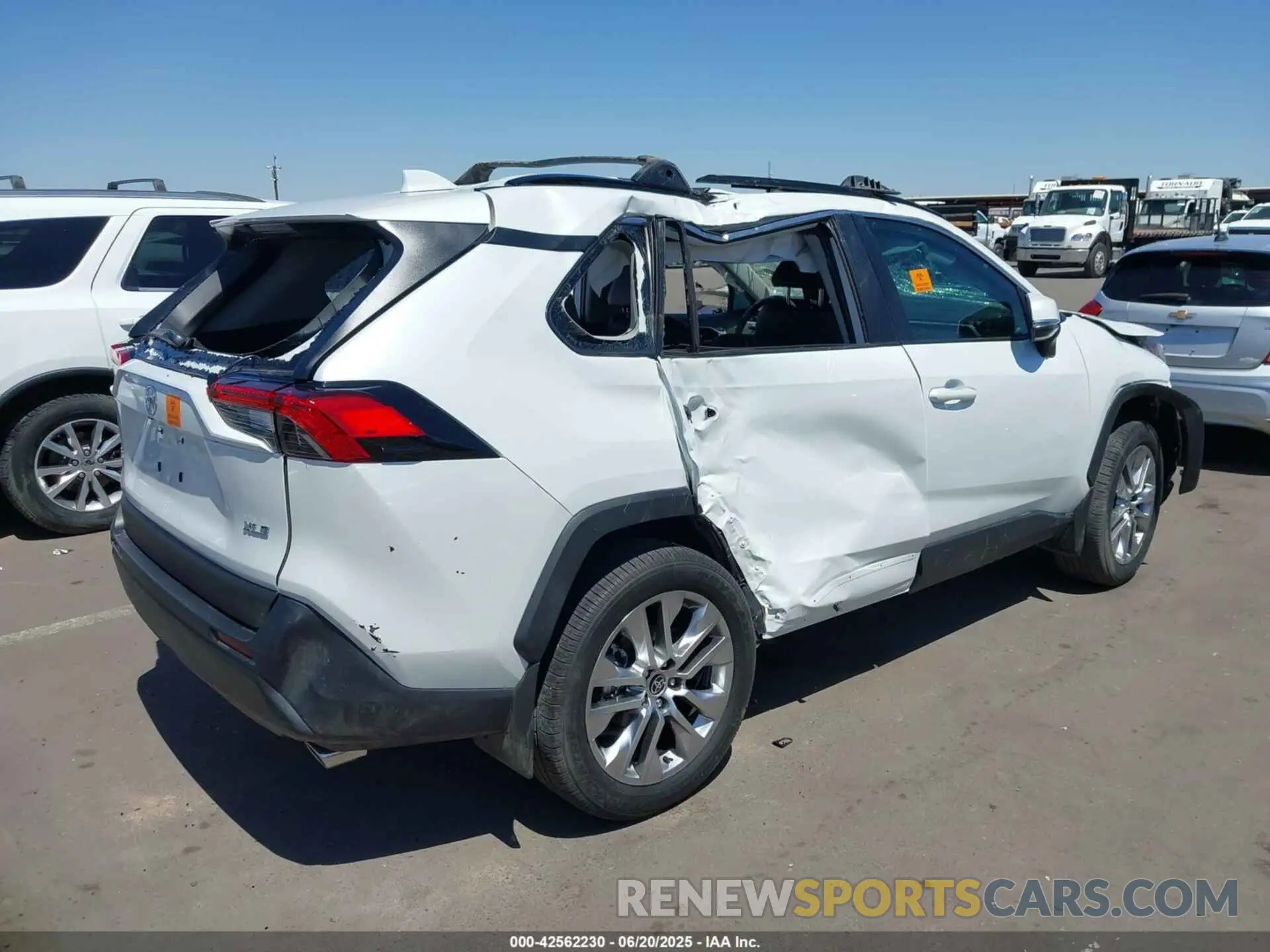 4 Photograph of a damaged car 2T3C1RFV8SW386490 TOYOTA RAV4 2025