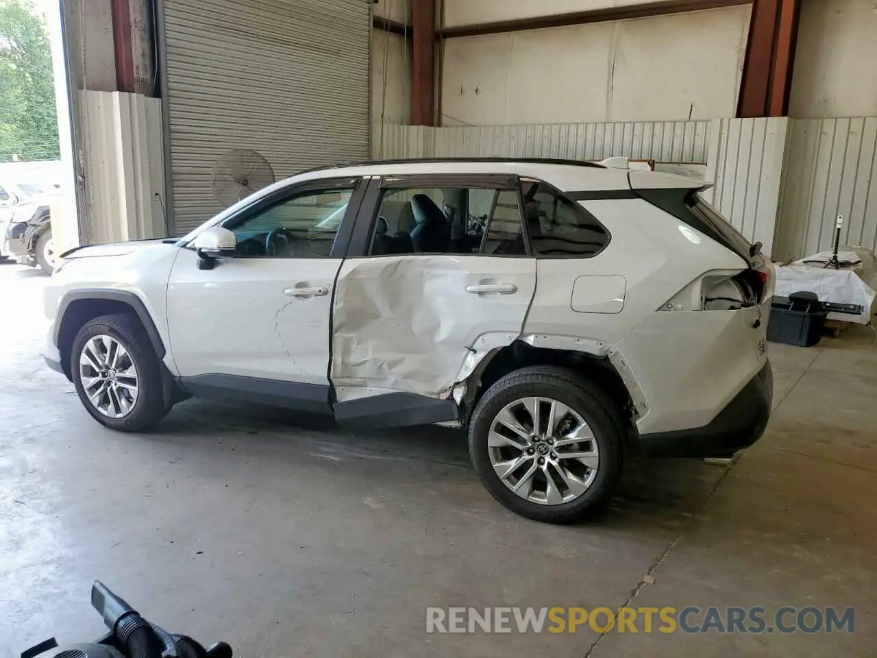 2 Photograph of a damaged car 2T3C1RFV9SW367432 TOYOTA RAV4 2025